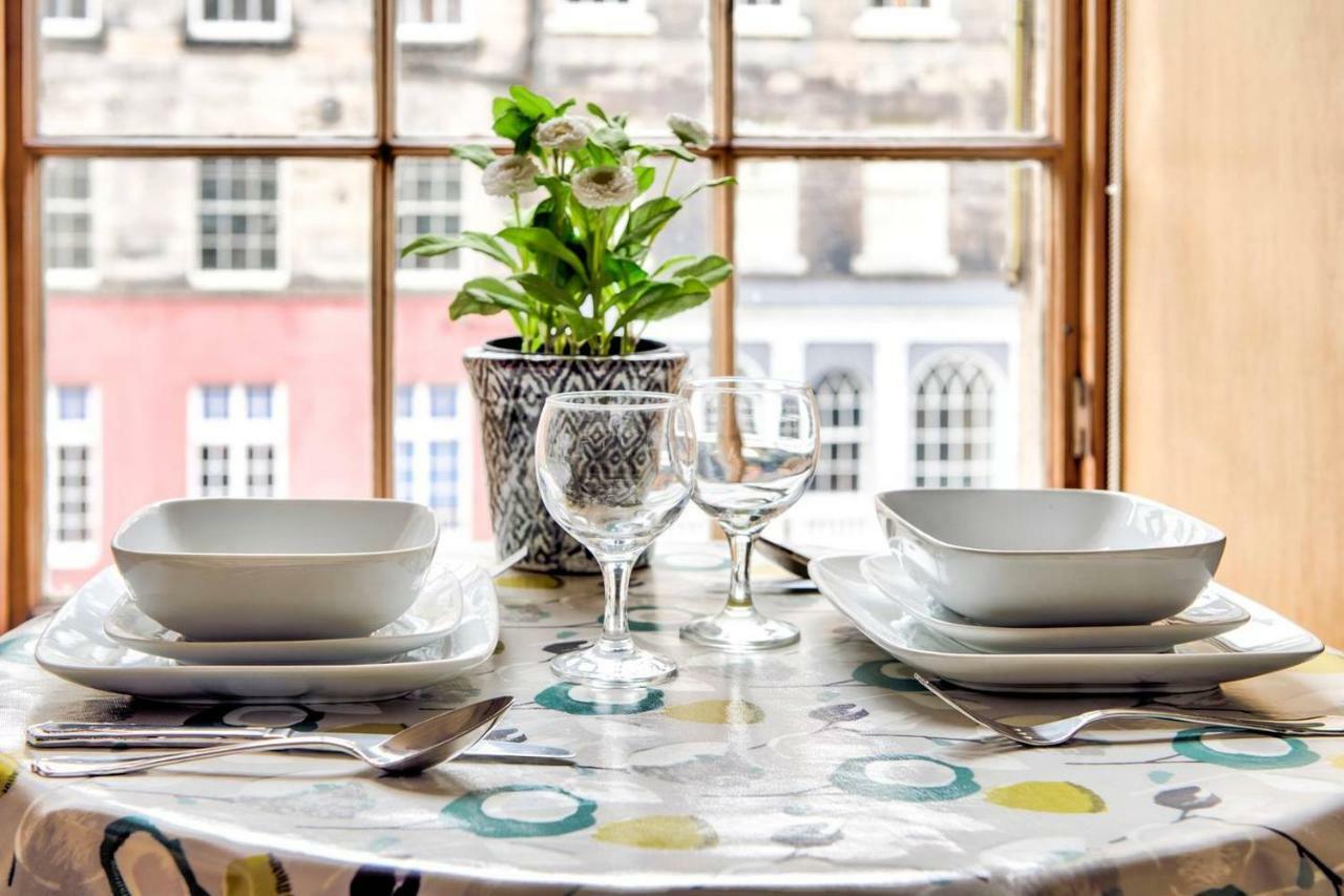 Joivy Royal Mile Apartment In Prime Location Edinburgh Ngoại thất bức ảnh